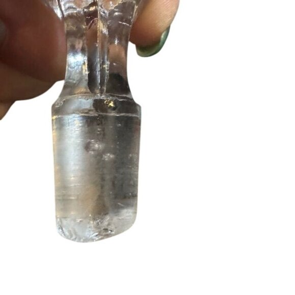 Vintage Diamond-Cut Glass Cruet With Stopper - Picture 6 of 10